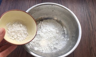 玉米淀粉可以用什么代替（做雪媚娘没有玉米淀粉可以用什么代替）