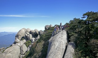 天柱山在哪里 天柱山在哪里呀