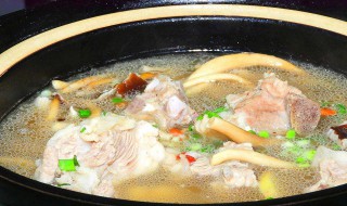 茶树菇鸡汤做法（茶树菇鸡汤做法秋季）