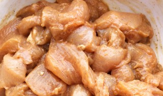 鸡胸肉怎么做好吃滑嫩 鸡胸肉怎么做好吃滑嫩宫保鸡丁