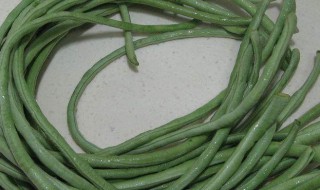 凉拌豆角的家常做法（凉拌豆角的家常做法简单又好吃）