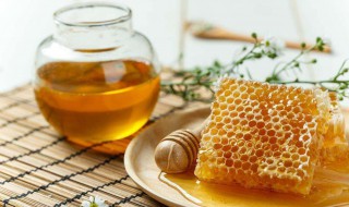 长期喝蜂蜜水有什么好处 女生长期喝蜂蜜水有什么好处