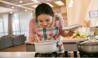 夏日消暑海南菜系椰子鸡做法 海南椰子鸡佐料