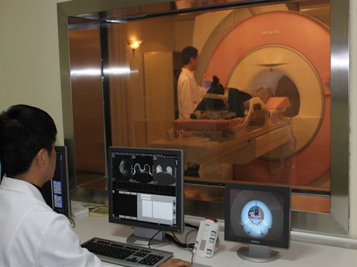 女性做磁共振CT的有危害影响吗（ct和磁共振的危害有多大）