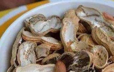 花生壳煮水的正确做法 花生壳煮水的正确做法图片