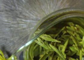 怎么区分绿茶和乌龙茶 如何区分绿茶,红茶,乌龙茶