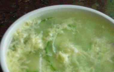 白面鸡蛋汤的功效与作用 鸡蛋白面汤的功效与作用做法