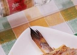香烤黄鱼材料和做法 烤黄鱼的做法家常做法