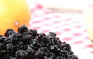 蓝莓果干的营养价值和吃法 干蓝莓果的功效与吃法