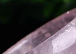 天然水晶的功效 天然水晶的功效与作用禁忌