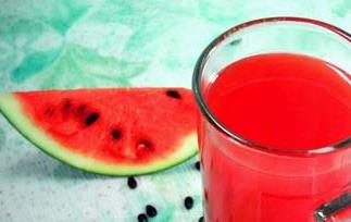 西瓜汁的做法和喝西瓜汁注意事项（西瓜可以做成西瓜汁）