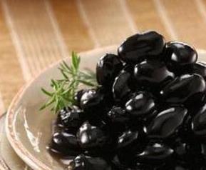 黑豆怎么吃对白发好 黑豆治疗白发的吃法技巧