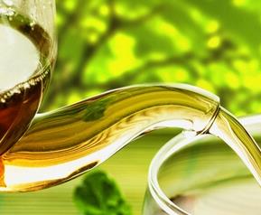 菜籽油的功效与作用 菜籽油的功效与作用及营养价值及禁忌