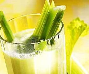 芹菜汁的功效与作用 芹菜汁的功效与作用减肥