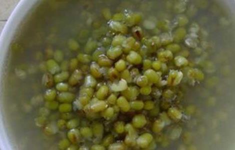 喝绿豆汤会解药吗