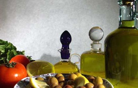 橄榄油的丰胸方法 橄榄油的丰胸方法有哪些