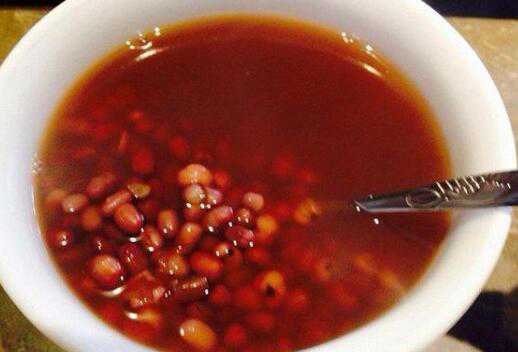 红豆薏米水的功效与作用（常喝红豆薏米水的功效与作用）