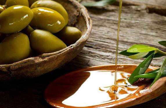 油橄榄果油的功效与作用（油橄榄果油的护肤功效与作用）