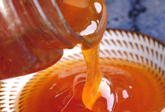 女性喝狼牙蜜蜂蜜的功效与好处 狼牙蜂蜜的功效与作用