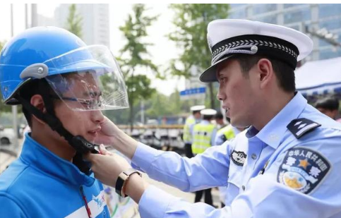 电动车戴头盔是全国性的吗?电动车戴头盔是真的吗?