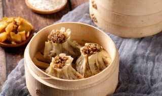 腊肉烧卖馄饨皮版的做法 馄饨皮怎么做烧卖
