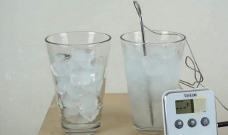为什么在冰里加盐会使温度降低（在冰里加入一些盐会使冰的温度下降吗）
