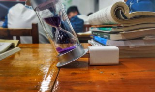 人间不值得怎么接下一句（这人间不值得下一句）