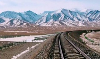 青藏铁路被称为什么（青藏铁路为什么叫青藏铁路）