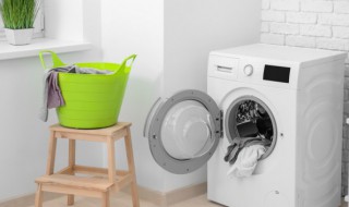 丝棉被子可以用洗衣机洗吗（买的丝棉被子可以直接放洗衣机吗）