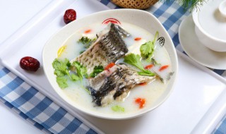 鱼高汤用什么鱼骨熬制的味最好 用什么鱼骨熬汤比较好