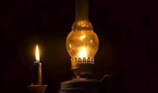 为什么煤油灯需要借助灯芯才能燃烧（煤油灯如何让灯芯慢燃烧）