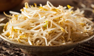 怎么判断黄豆芽熟没熟（黄豆芽没熟透）