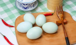 熟的咸鸭蛋常温可以放多久 煮熟的咸鸭蛋能在常温下放多久