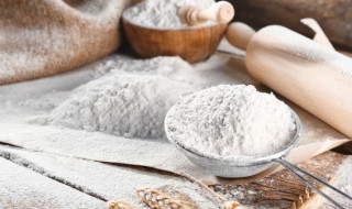 中筋面粉怎么变成高筋面粉 中筋面粉怎么变成高筋面粉做面包