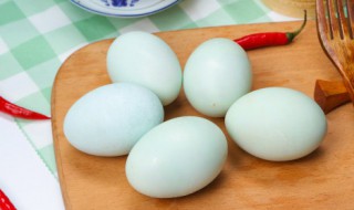 咸鸭蛋蛋黄变黑能吃吗 咸鸭蛋蛋黄变黑还能吃吗