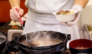 不锈钢锅放汤可以吗 不锈钢锅可以长时间放汤吗