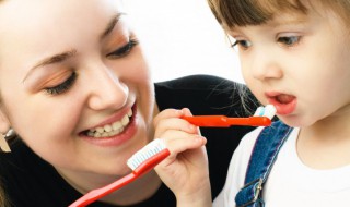 牙刷第一次使用应如何清洗 新买牙刷怎么清洗消毒