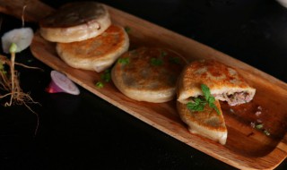 电烤箱烤烧饼多长时间（电烤箱烤饼要多长时间）