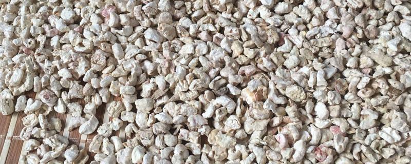 玉米芯垫料怎么生产的 玉米芯垫材