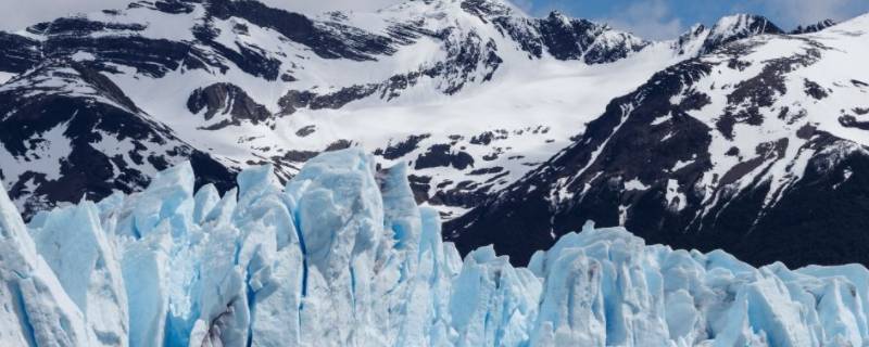 冰川是一种什么类型的冰体 冰川可分为什么冰川和什么冰川