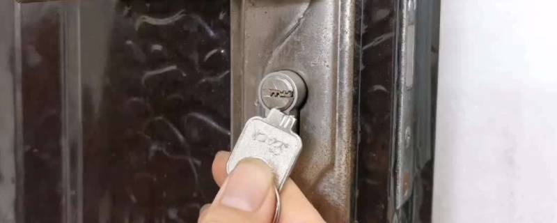 钥匙断在锁芯里怎么办 卷闸门十字钥匙断在锁芯里怎么办