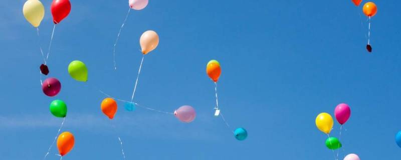 充气的气球具有什么 充气的气球具有什么喷气时可以产生动力