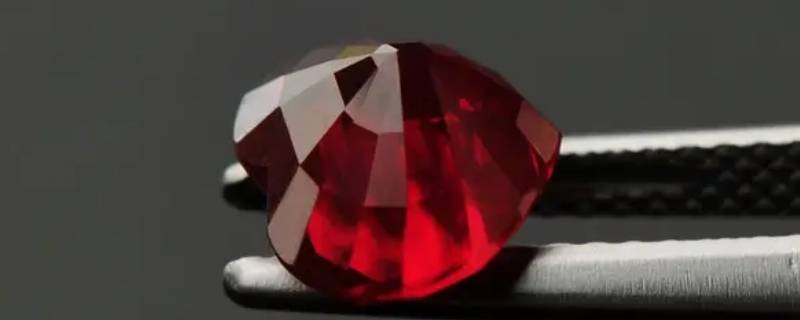 红宝石是什么材质 合成红宝石是什么材质