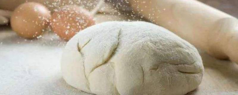 做面包的面团要发酵多久（做面包面需要发酵多久）