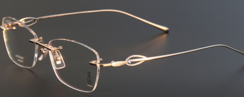 眼镜划痕修复小妙招 眼镜划痕修复最佳方法