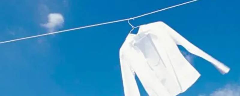 白色衬衣被染色了怎么快速洗白 白白衬衣染色了用什么东西洗得掉