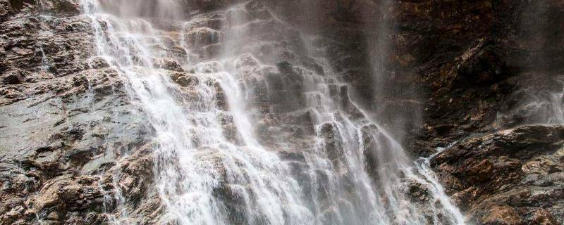 大口瀑布和三叠泉的区别 三叠泉和三叠泉大瀑布有什么区别