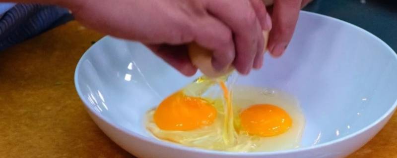 怎么打鸡蛋 怎么打鸡蛋汤打出蛋花