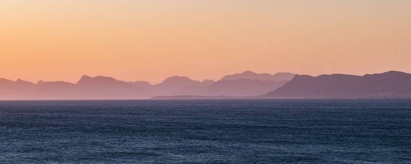 海平面是不是平的（海平面是不是平的肯定不是）