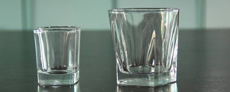 无铅玻璃杯能盛开水吗（无铅玻璃杯可以用来喝水吗）